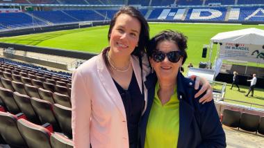 Kerstin Büschen und Dr. Christiane Ratjen-Damerau